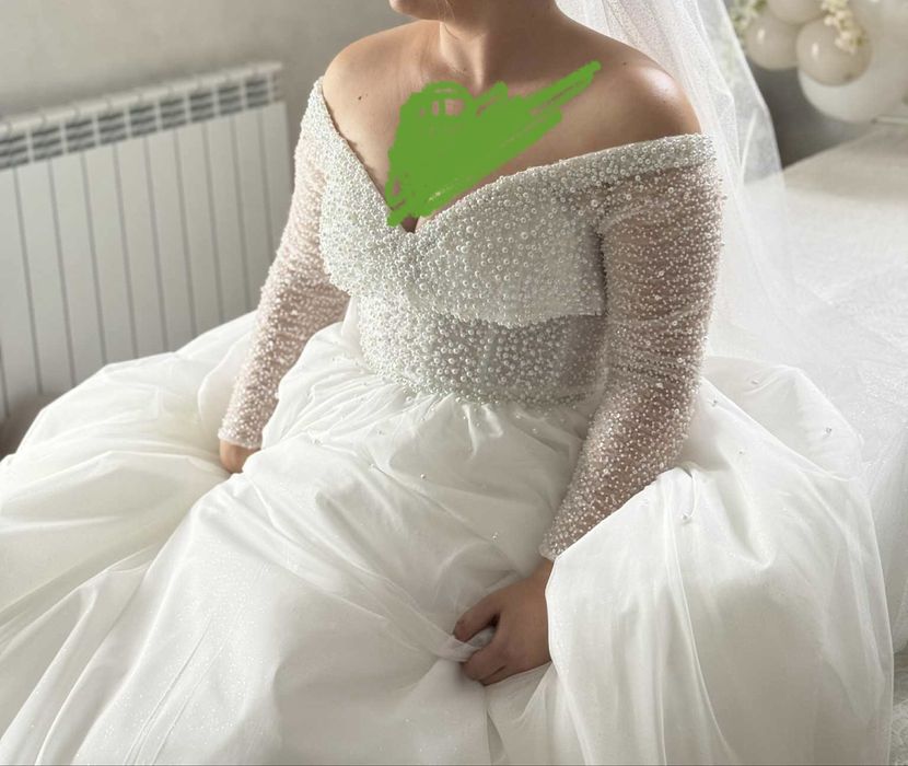 Rochie de mireasa cu perle