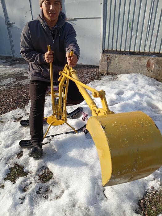 Детский металлический экскаватор 7+