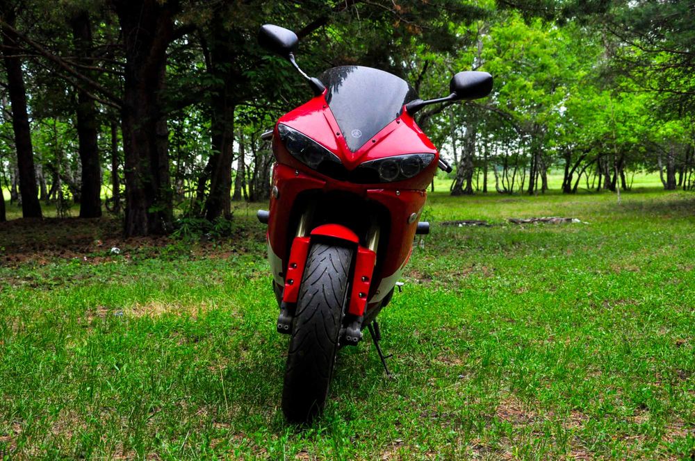 Cпортбайк Yamaha R6