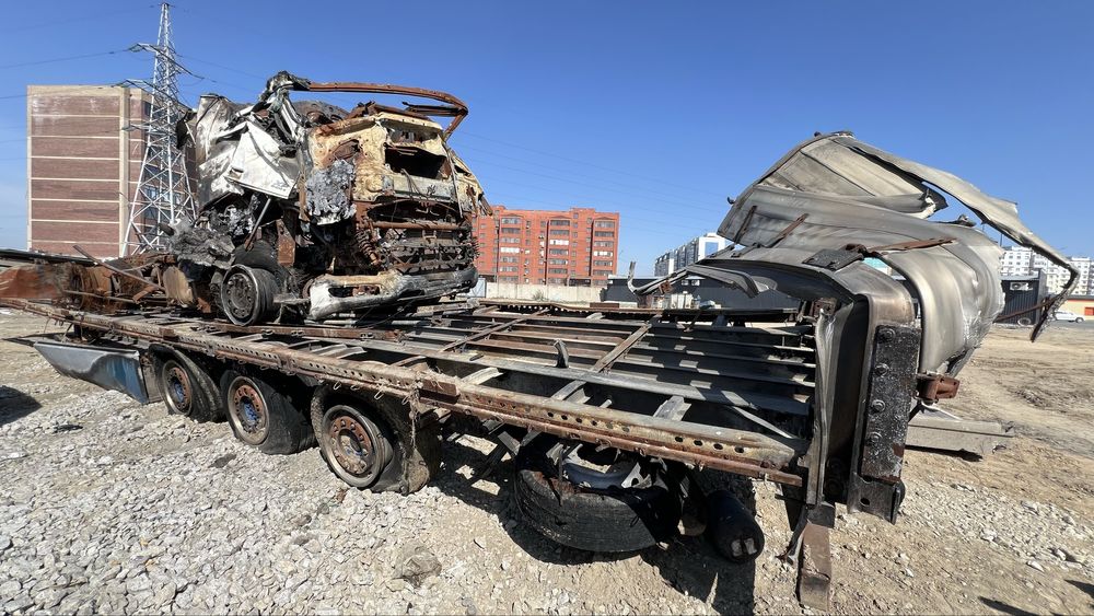 Фура после пожара