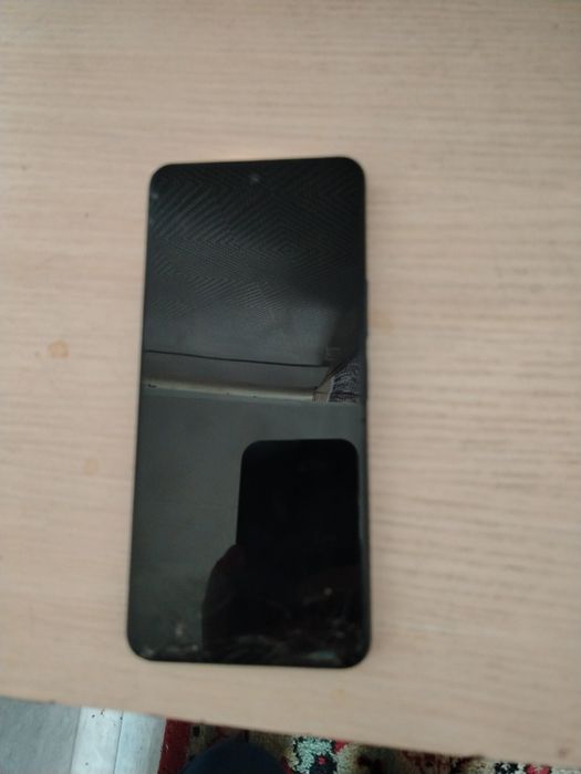 Продам 2 телефона