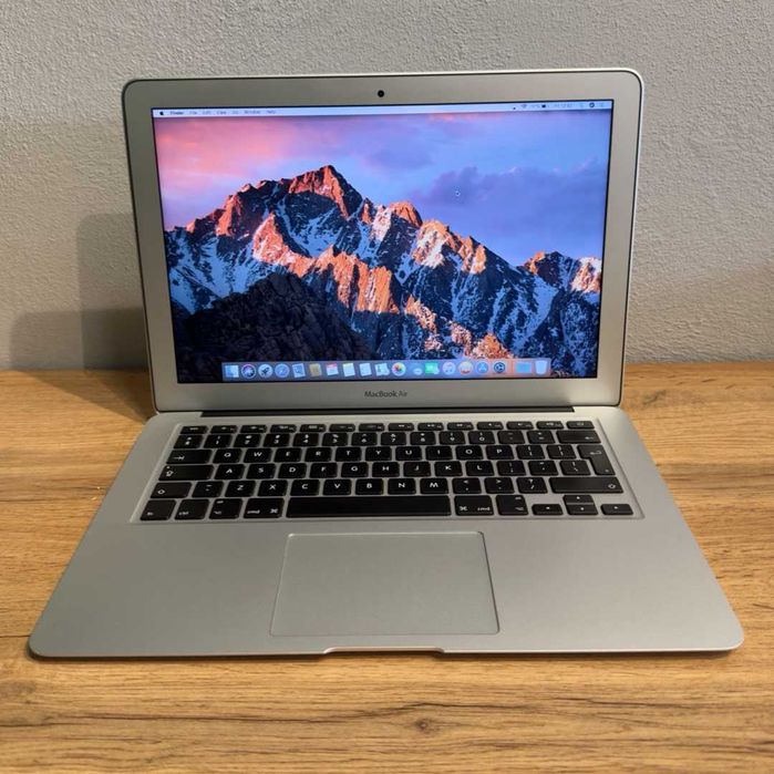 MacBook Air 13 2017 Intel Core i5 SSD 128GB RAM 8GB Silver | TrueGSM