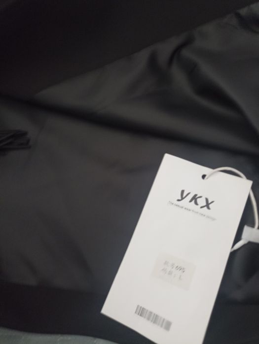 Продам жилет новый.