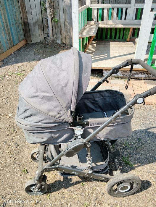 Продам коляску..