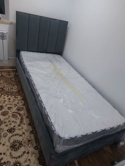 Продам односпальную кровать