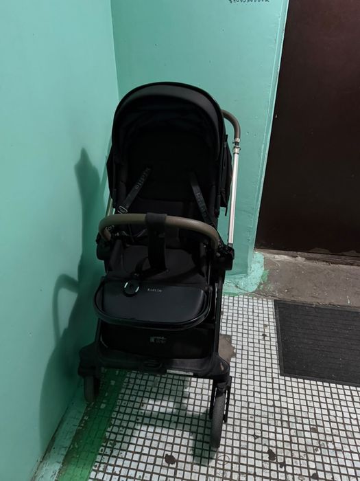 Коляска Kidilo в хорошем состояние 3в1