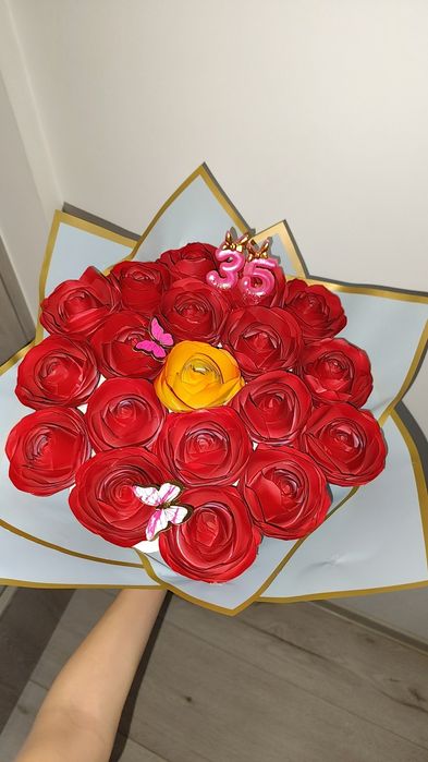 Buchete trandafiri, lucrați manual!