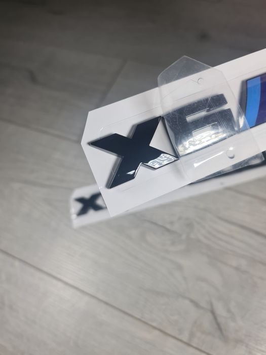 Emblema-Sigla-Logo-Bmw-X5-M50d-X6-M50d-Neagra