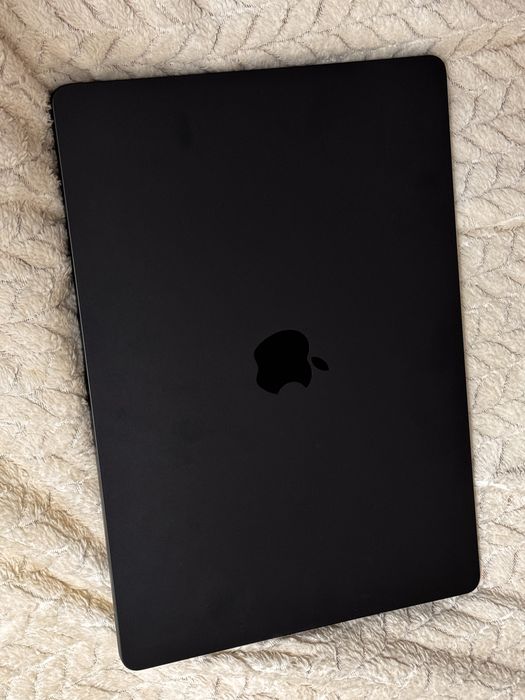 MacBook Air 15 M3 2024 Midnight – Като нов, Гаранция, Топ състояние