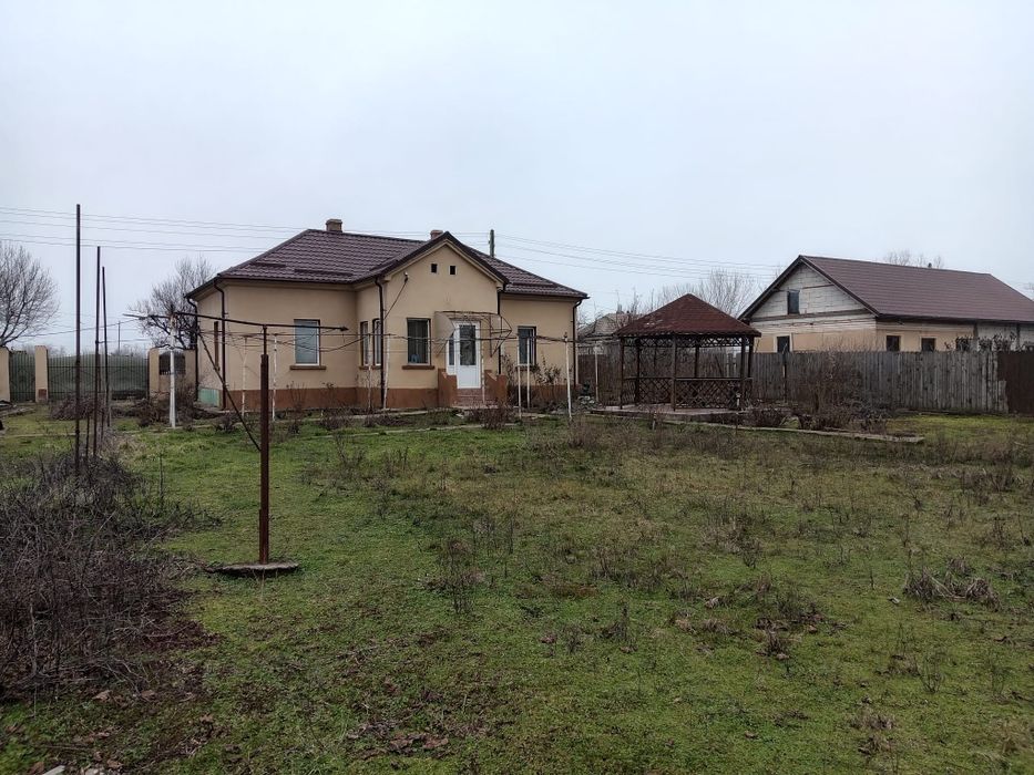 Vând casă comuna cioroiași