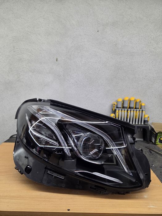 Far Mercedes w213 Multibeam Led dreapta
