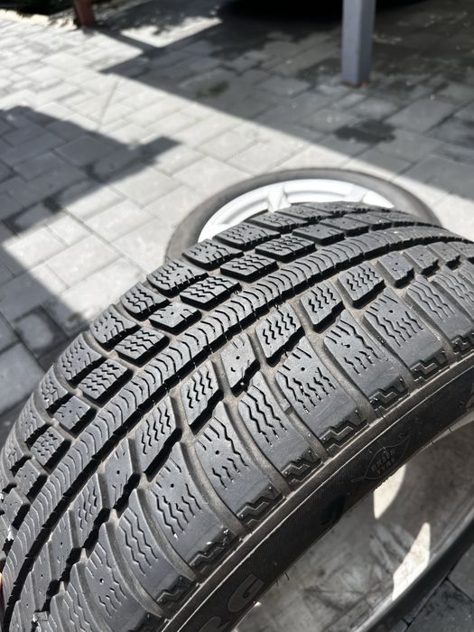 Roți (jante + cauciucuri) compatibile cu Audi A4, A5, A6