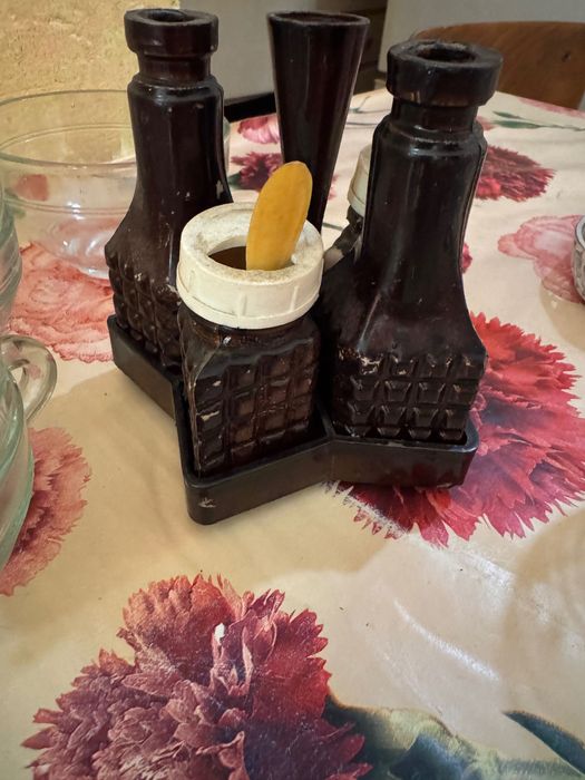 Стъклени и порцеланови старинни чаши