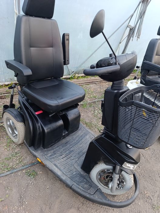 Електрическа инвалидна количка Sterling elte plus2