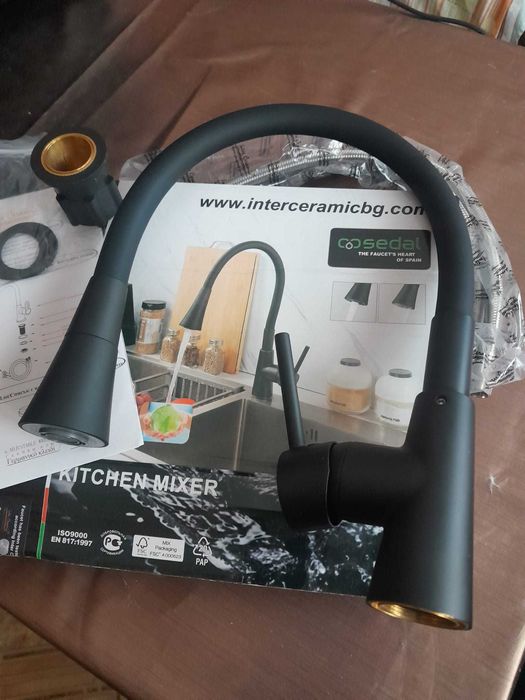 Смесител за вода,чисто нов.