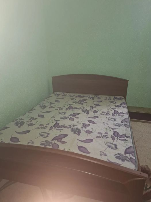 Срочно спалний гарнитур сотилади