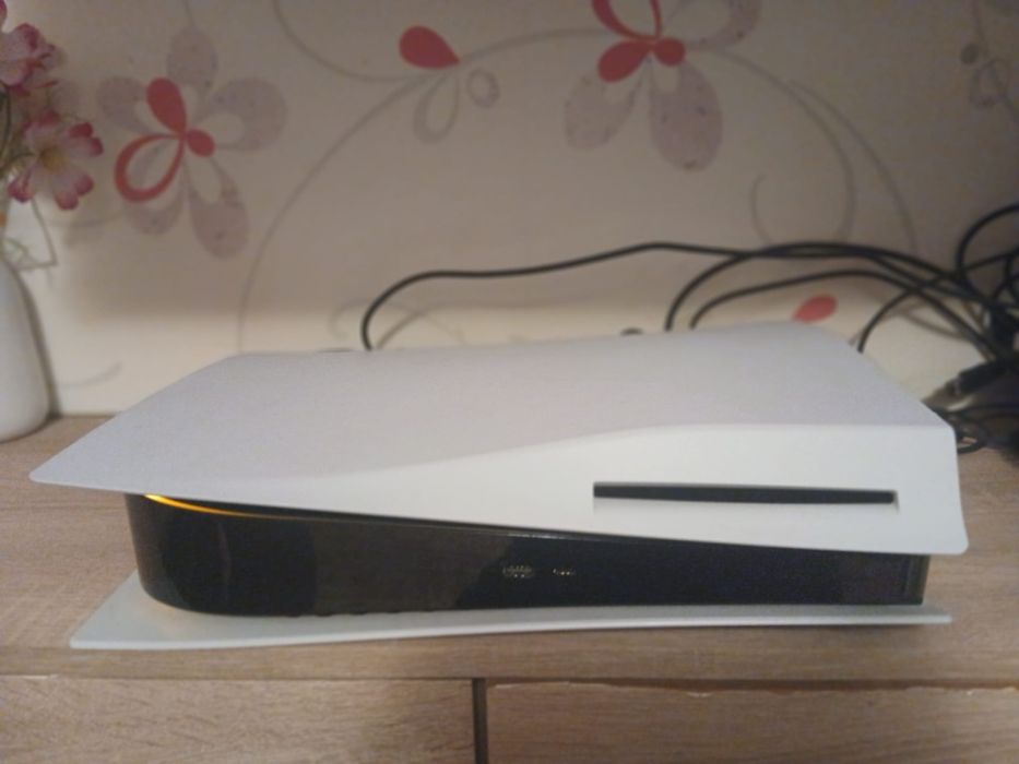 Se vinde consola ps5