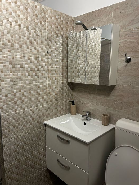 Vand apartament 3 camere