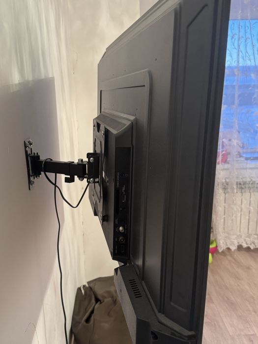 Продам телевизор Dexp