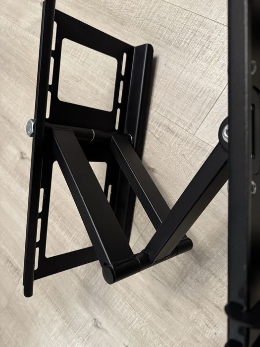 Suport  TV  cu brat reglabil