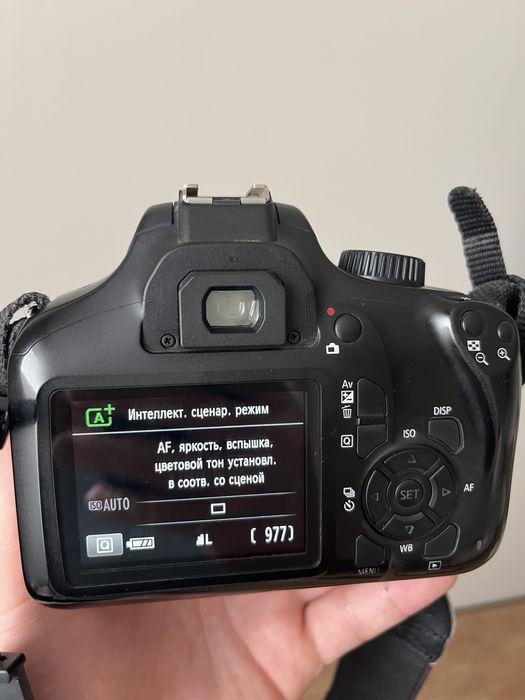 Canon 4000d продам