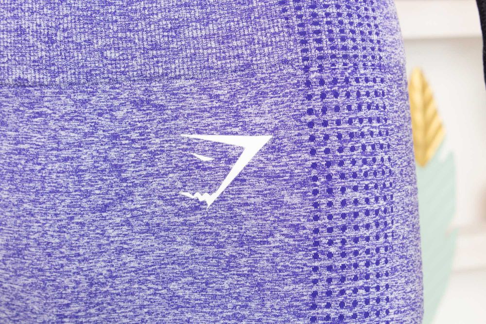 Gymshark комплект топ и клин висока талия сиво и лилаво за фитнес S