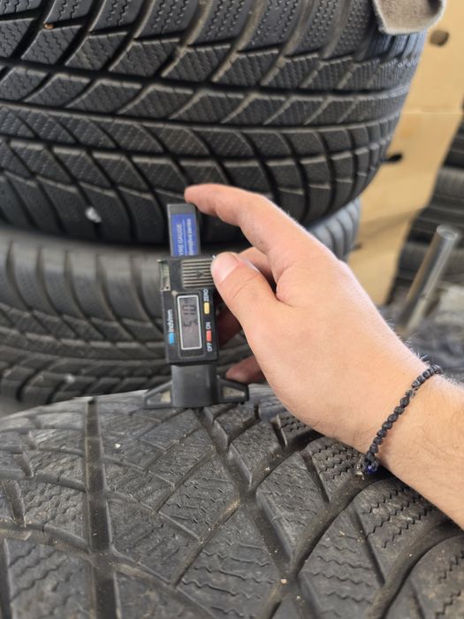 Единични гуми 255/55/19 Pirelli Bridgestone по 1бр