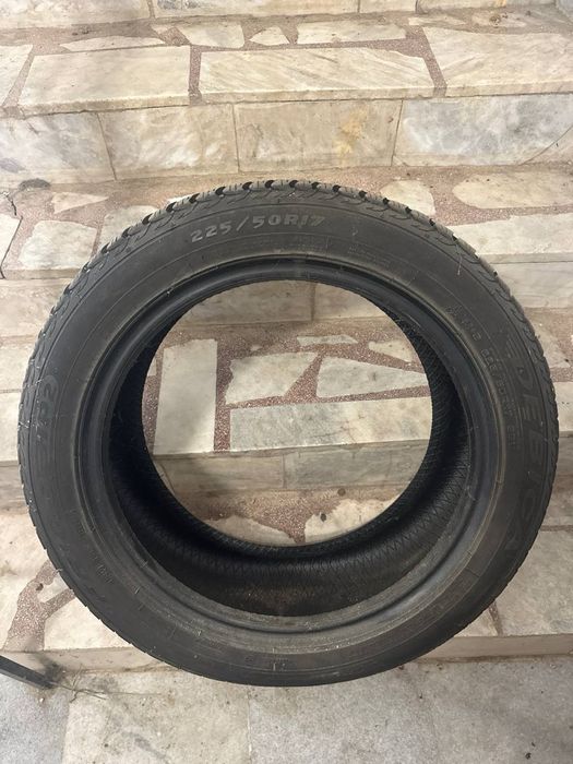 Гума за кола Debica 225/50 R17
