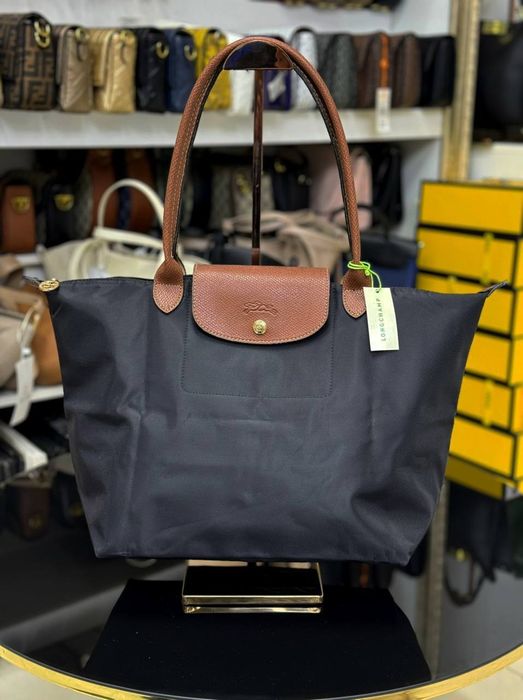 Продам новые 9000