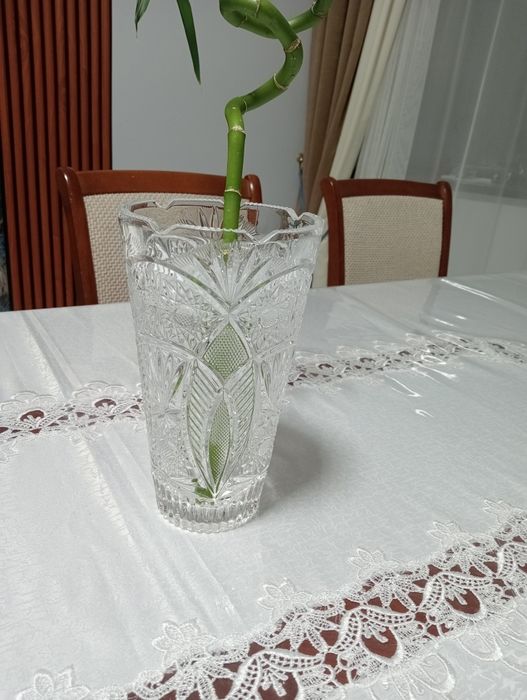 Ваза хрустальная