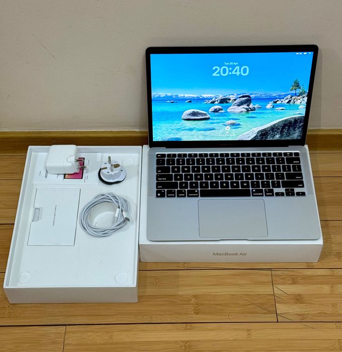 MacBook Air M1 (256gb) 100%