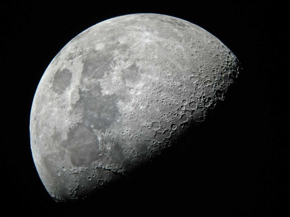 Телескоп Meade 114/930 пълен комплект с екваториална монтировка EQ