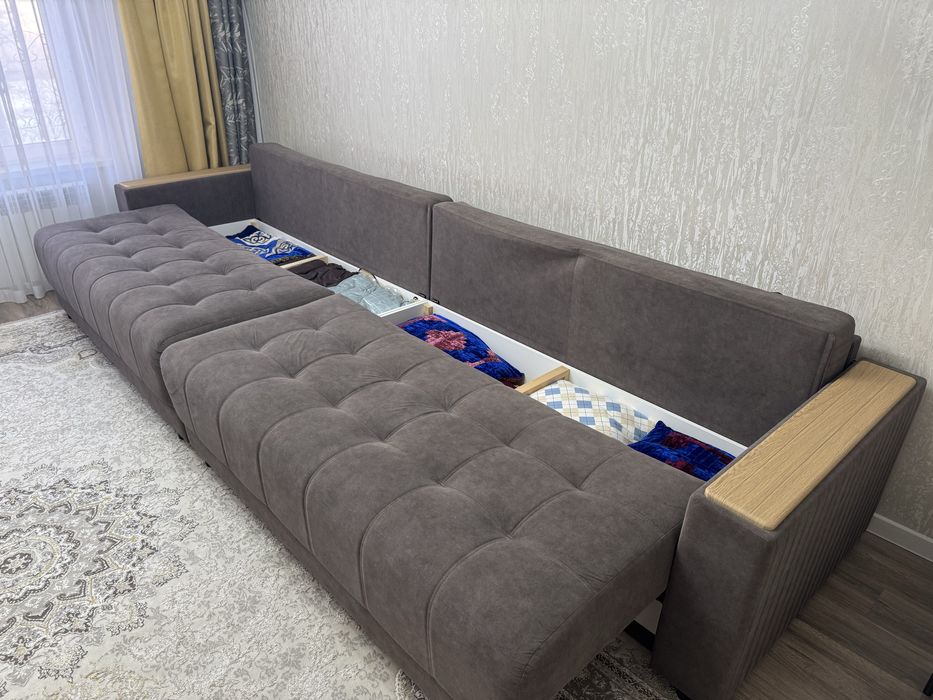 Продам диван 4 метра