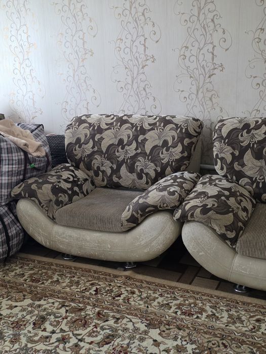 Угловой диван с креслом