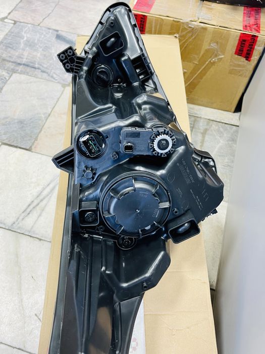 Фара передняя Kia Rio 2020-