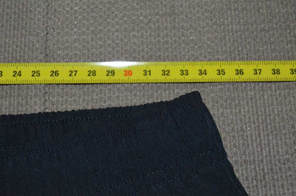 Pantaloni Sport Gymshark Training Joggers – Mărimea XS, Stare Excelentă