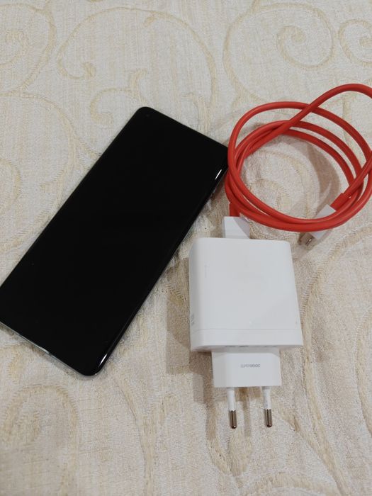 Vand Oneplus 10pro 256/12gb varianta europeana in stare excelenta