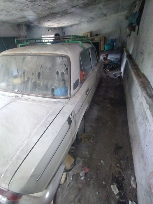 Продавам Лада 2103
