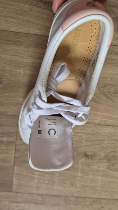 Продавам 2бр чисто нови кецове Fred Perry