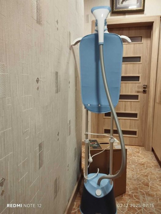 Парна ръчна ютия със станция