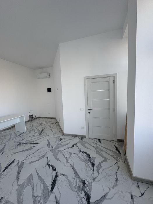 Inchiriez spatiu  comercial