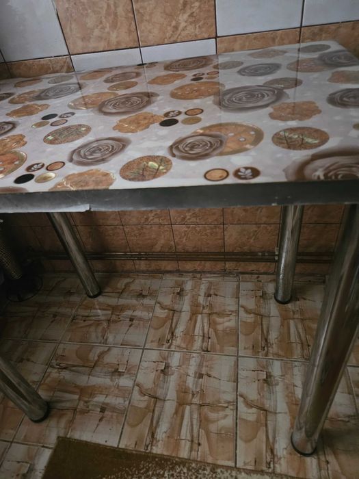 Masa cu picioare metalice 90/60 functionala