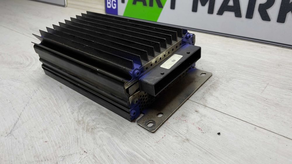 Усилвател BOSE AUDI A8 4E0035223A