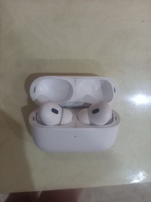 Продам наушники айфон оригинал