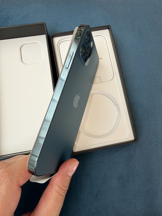 Iphone 12 pro  запазен