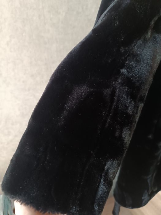 Продам шубу (искусственная)