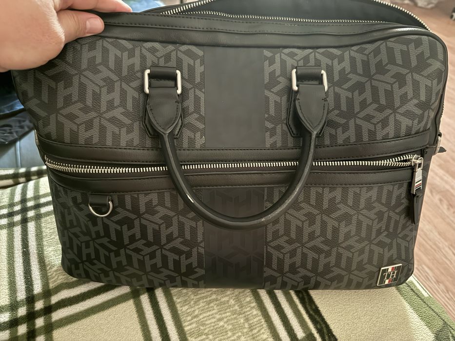 Продам сумку Tommy hifiger