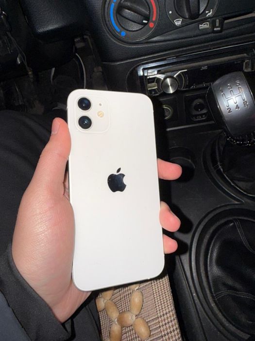 iphone 12 - 64GB