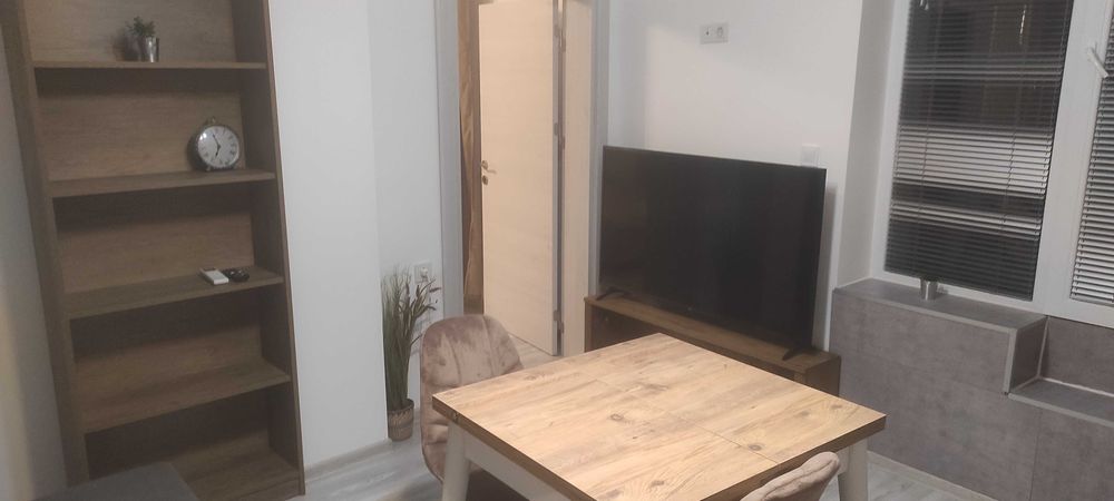 Дава се под наем Двустаен апартамент в Шумен, Център - 46 кв.м за 357 € - Снимка #13