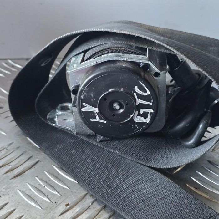 Centura de siguranta stanga fata Opel Astra H GTC